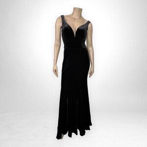 NWT WINDSOR Sleeveless Black Velvet Camille Maxi Gown Size‎ 5/6